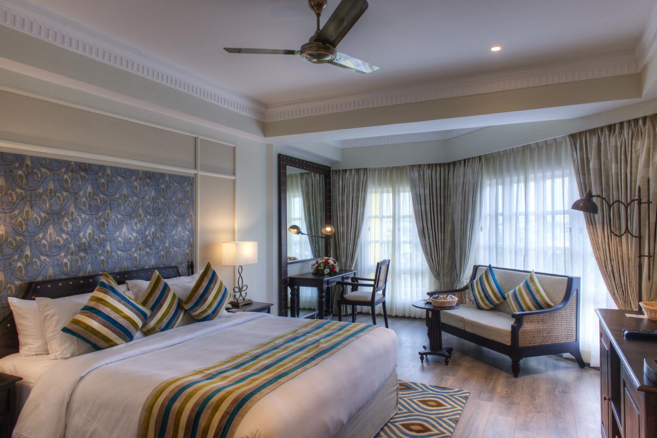 Fragrant Nature Kochi - A Five Star Classified Hotel Buitenkant foto A room at the Taj Bengal